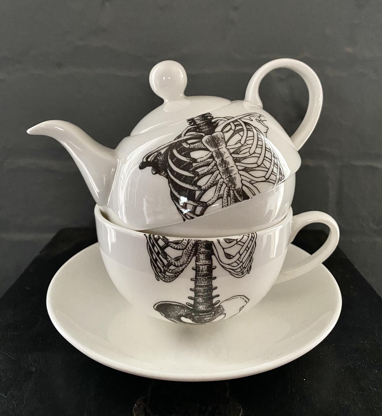 Anatomical Tea For One