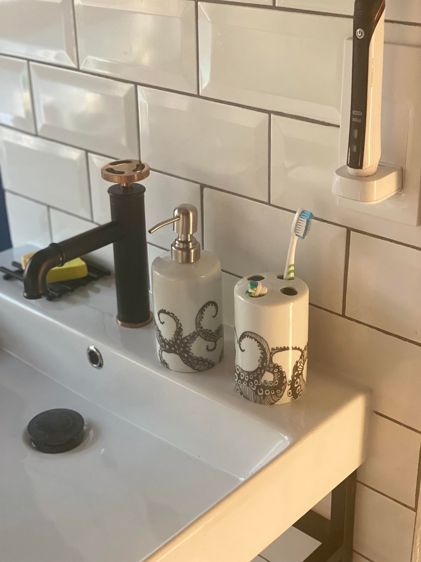 Bathroom Sink Set