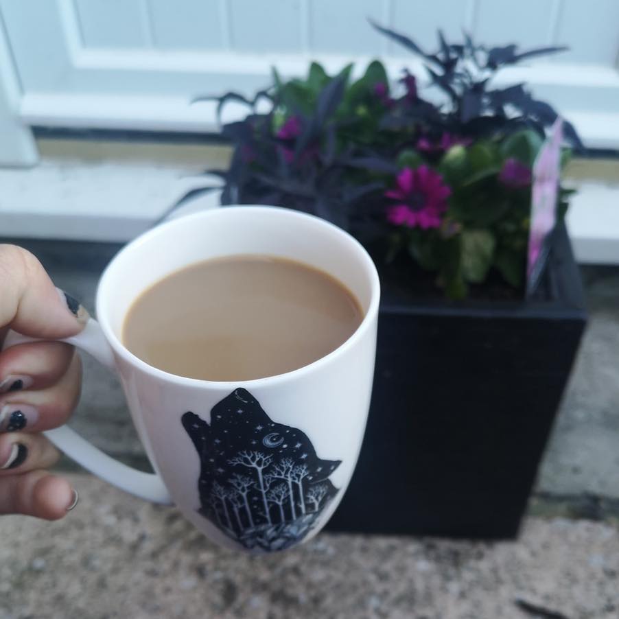 Howling Wolf Bone China/Stoneware Mug